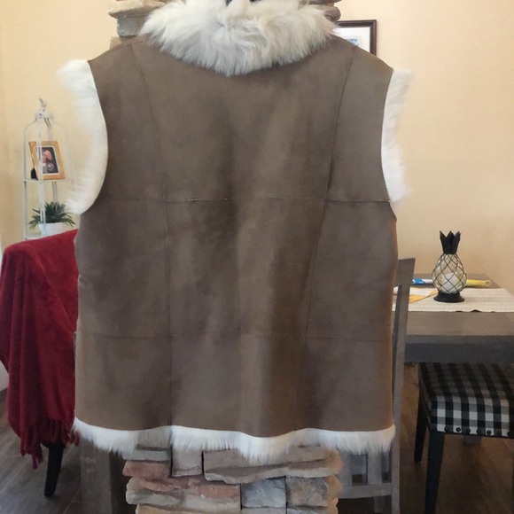 Celtic and CO suede biscuit cream wool MDF-664, Style KB-42, size 18 - Picture 4 of 8